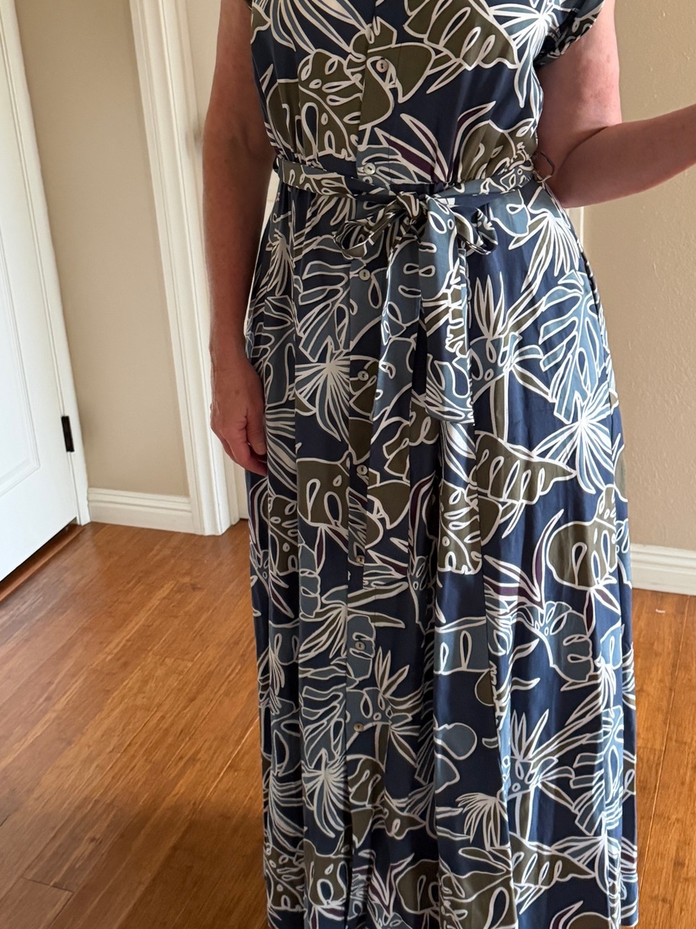 MELLODAY Navy Blue Olive Floral Tie-Waist Maxi Dress